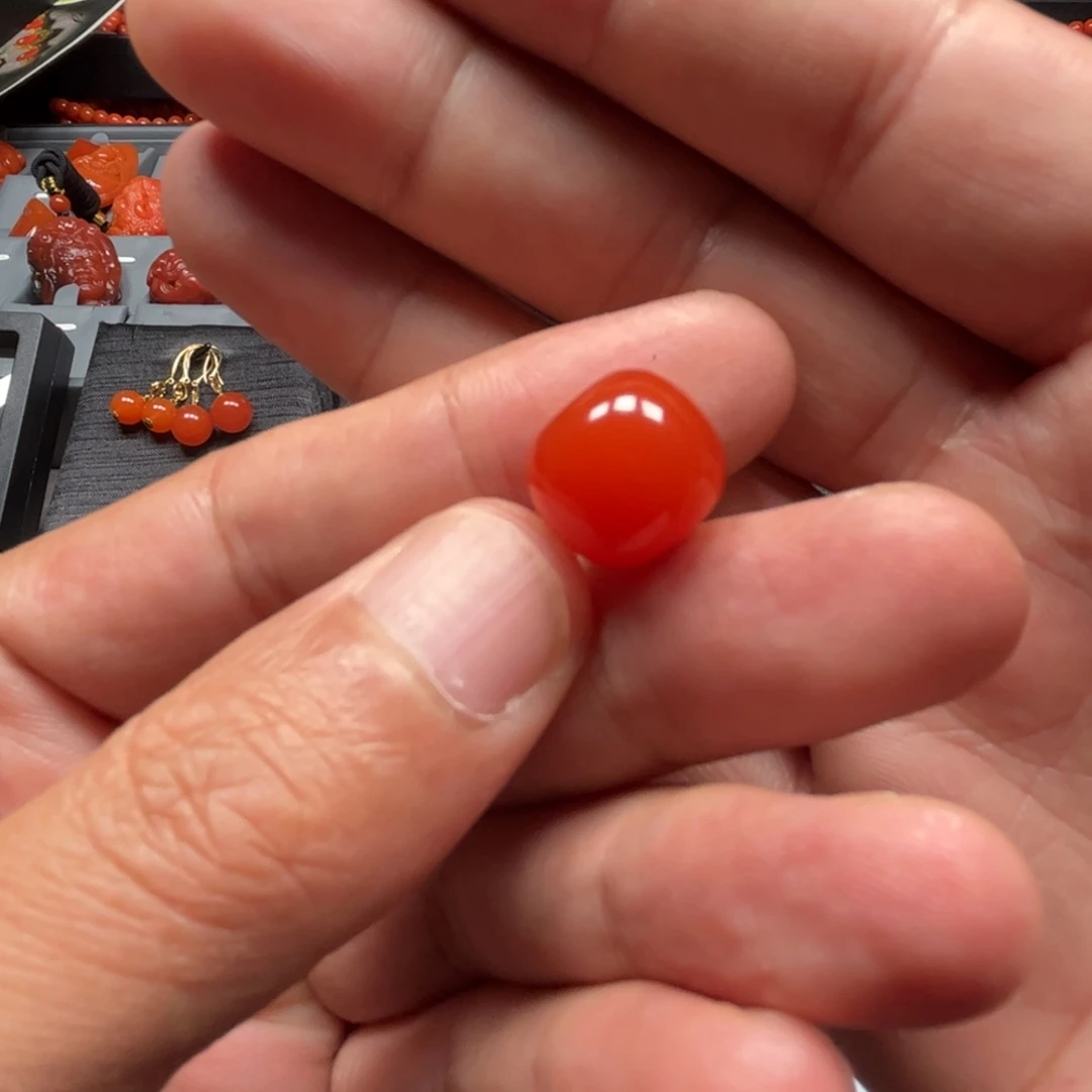 院***子南红玛瑙未镶嵌手链