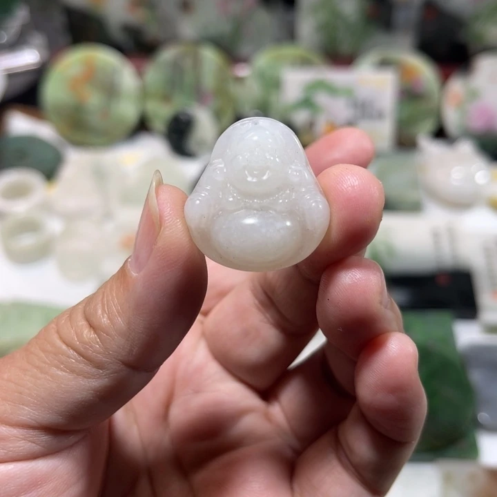 独山玉未镶嵌颈饰