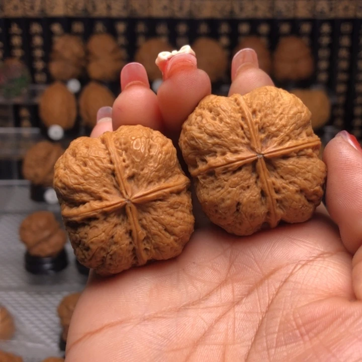 橄榄核吊坠子**.90平纹四楞