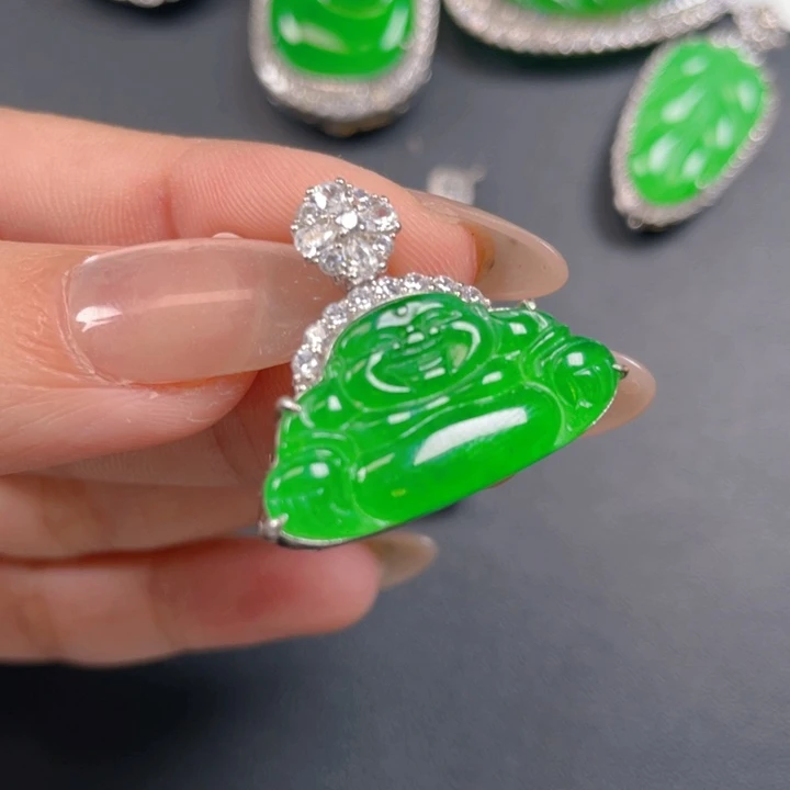 【闪购商品】颈饰银S925镶嵌翡翠翡翠