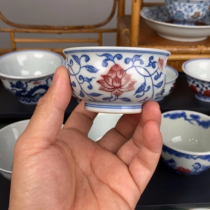 釉里红缠枝炉式杯