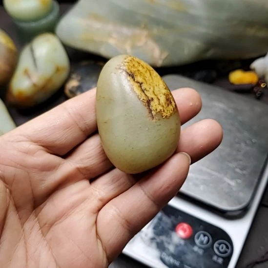 和田玉（糖玉）未镶嵌挂件