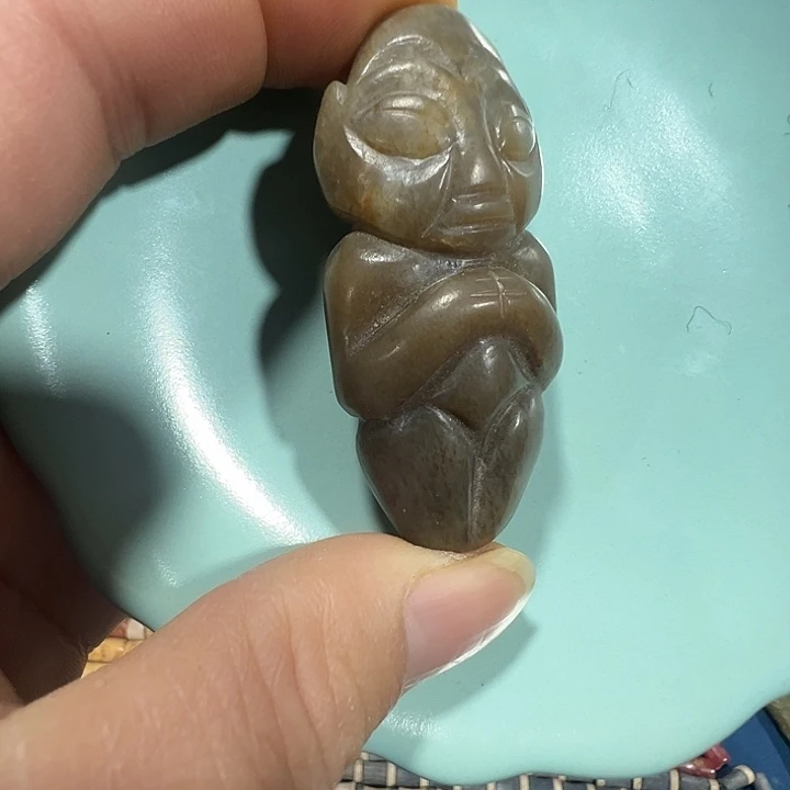 透闪石质玉未镶嵌挂件