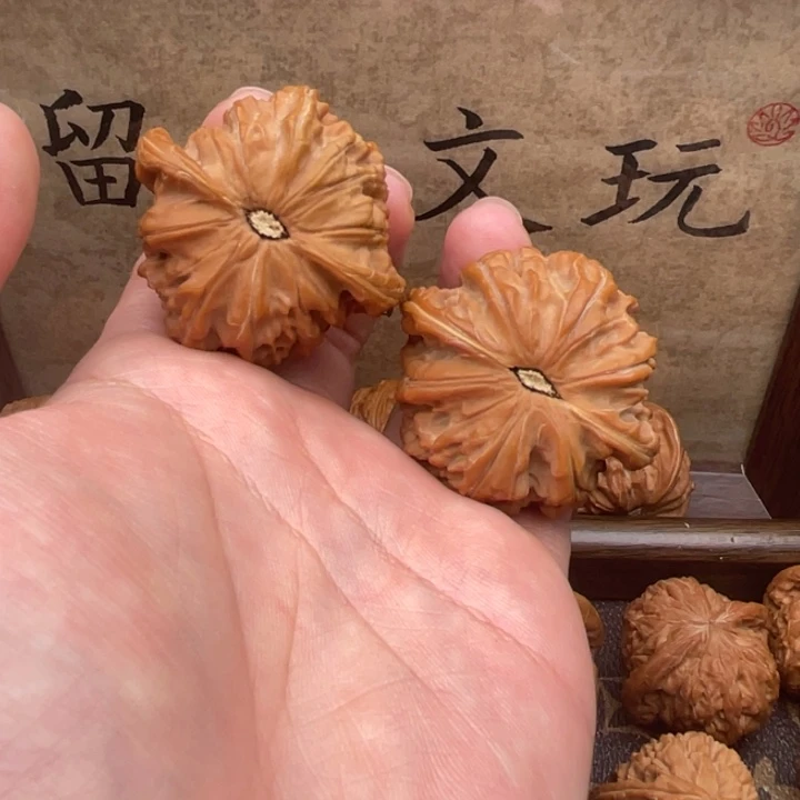 钟***意把件文玩核桃43磨盘