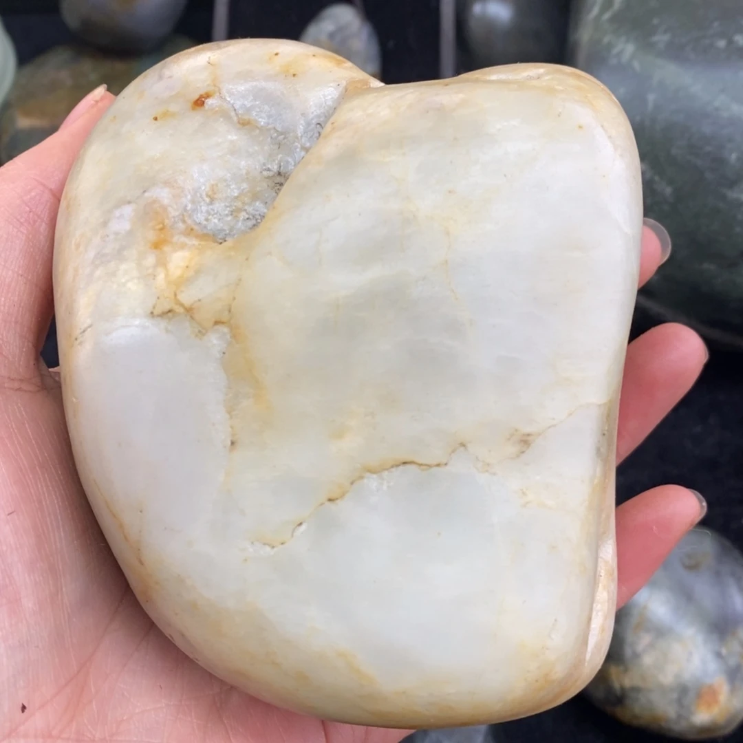 未镶嵌和田玉挂件崖*