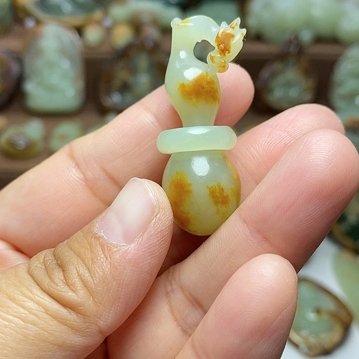 岫岩河磨玉（透闪石质玉）未镶嵌颈饰