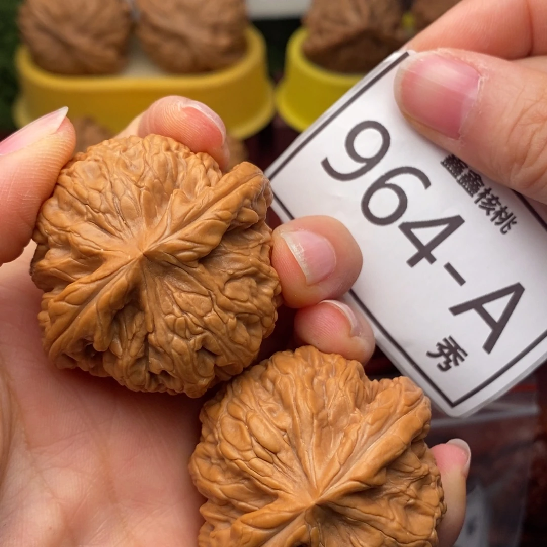 文玩核桃把件红锦鲤43……