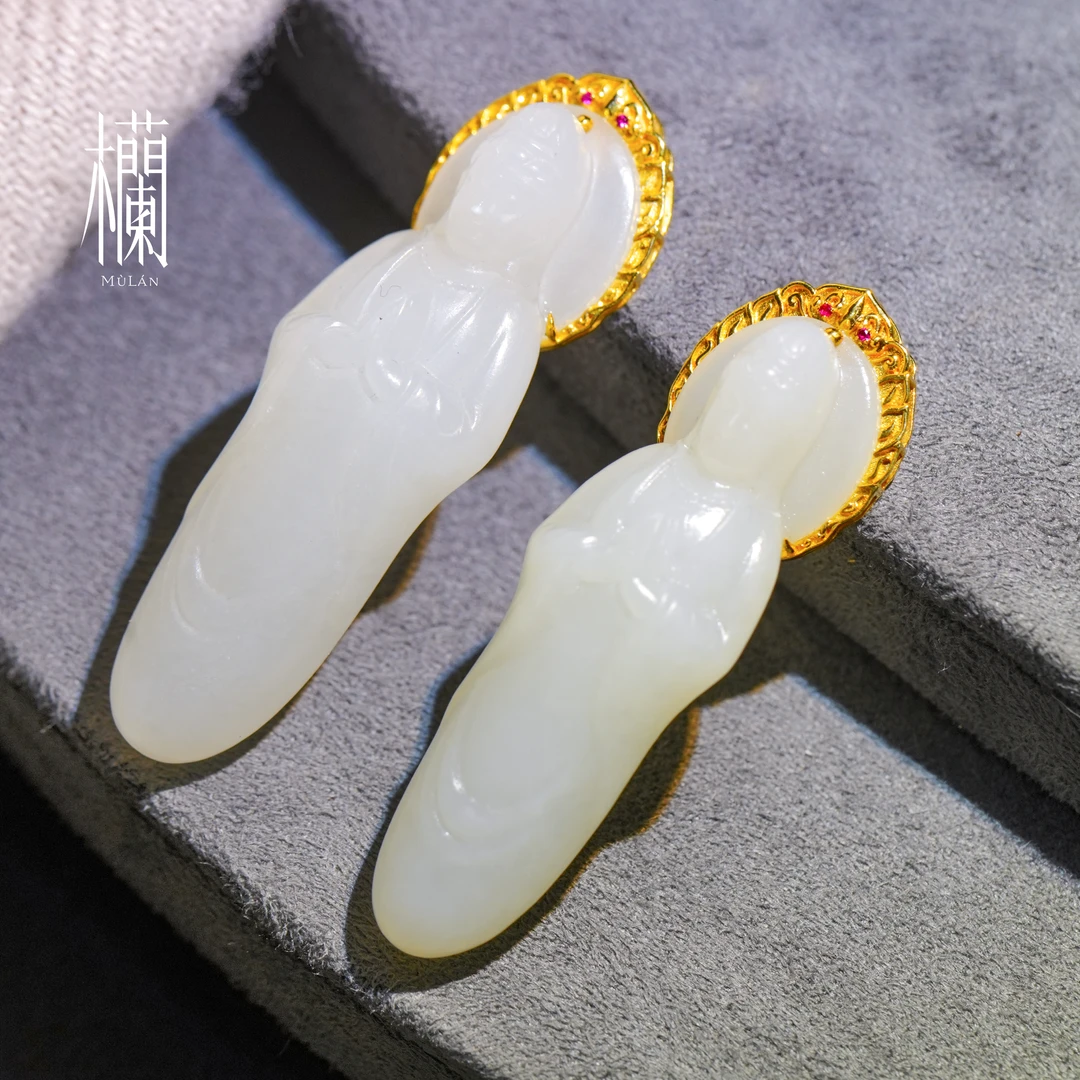 18k金和田玉羊脂白站观音吊坠-LS7935001-多样性发