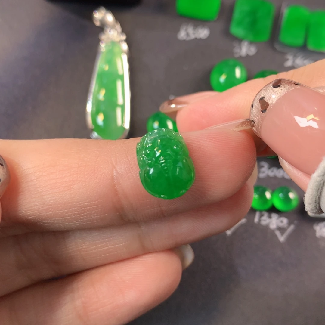 翡翠散珠翡翠11.27-8.88-4.46