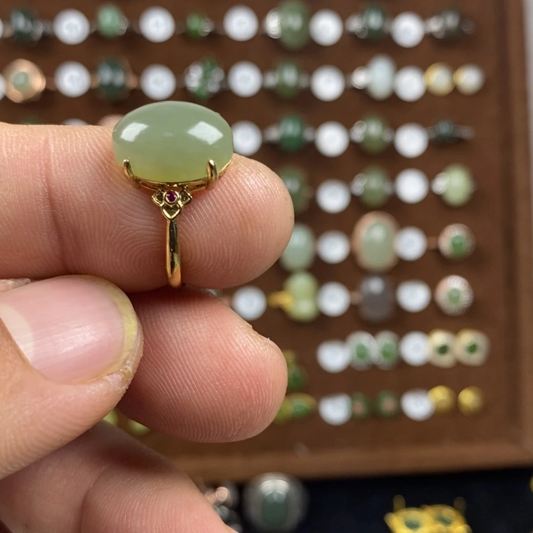 和田玉（青白玉）戒指合金