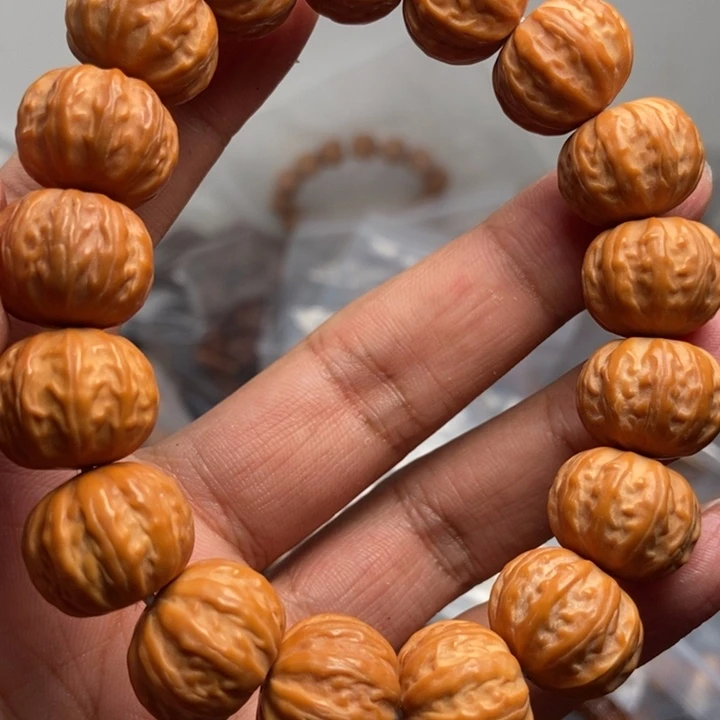 猴头核桃吊坠文玩手串