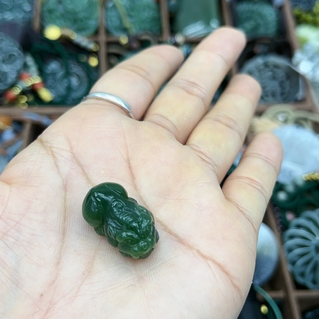 【闪购商品】和田玉未镶嵌颈饰发*?