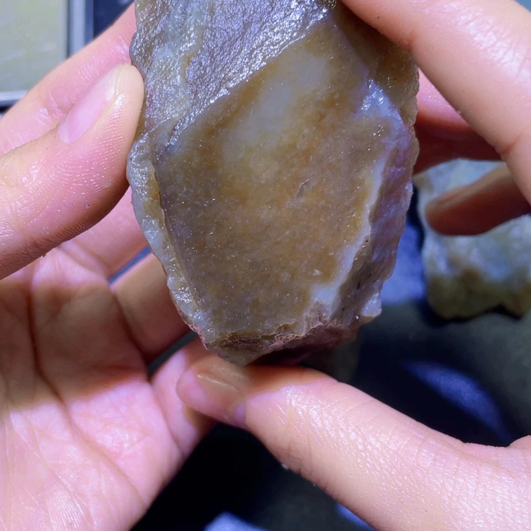 和田玉未镶嵌珠宝半成品