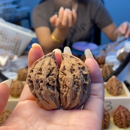 把件桃核半壁江山210