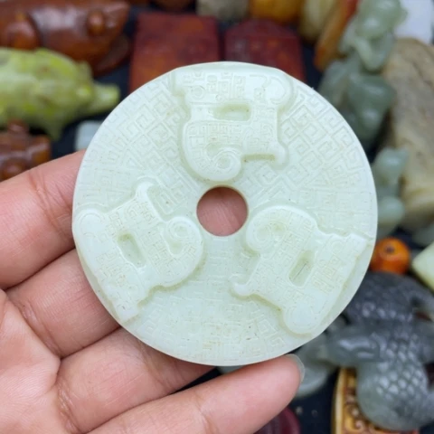 蛇纹石玉未镶嵌颈饰33