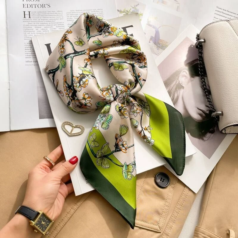 时尚丝巾高级感方巾职业丝小丝巾70仿真领巾女百搭韩系印花复古