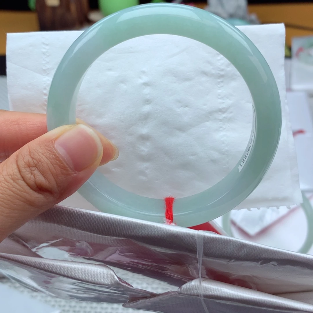 翡翠手镯未镶嵌媛*儿纯天然