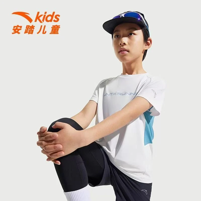 安踏儿童男大童针织短袖衫2025年夏新款疾飞速干速干T恤352525117