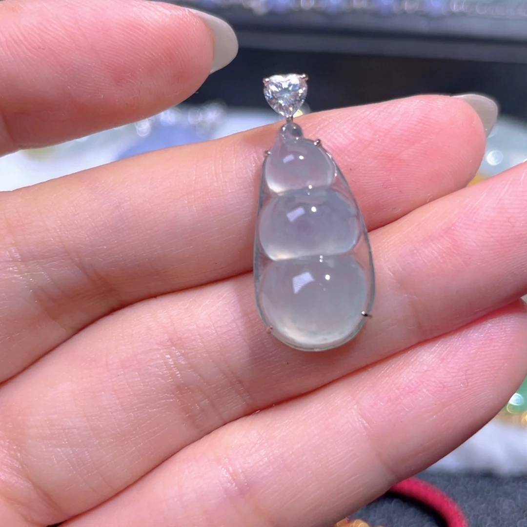 颈饰18K金镶嵌翡翠翡翠