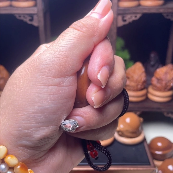 吊坠橄榄核三面3.5单籽