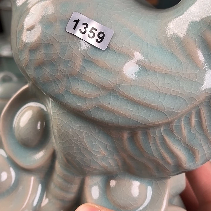 杯驰****义1359大瑕缩釉介意勿拍