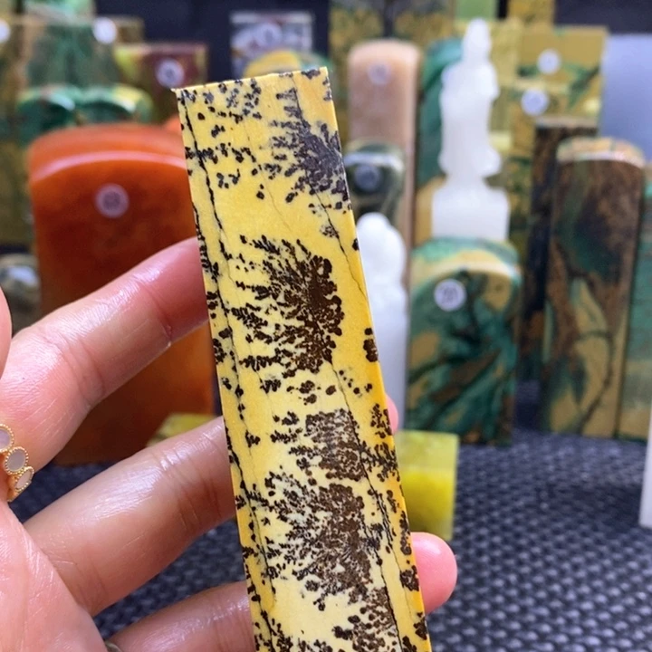 四川石财****词青田石印章石