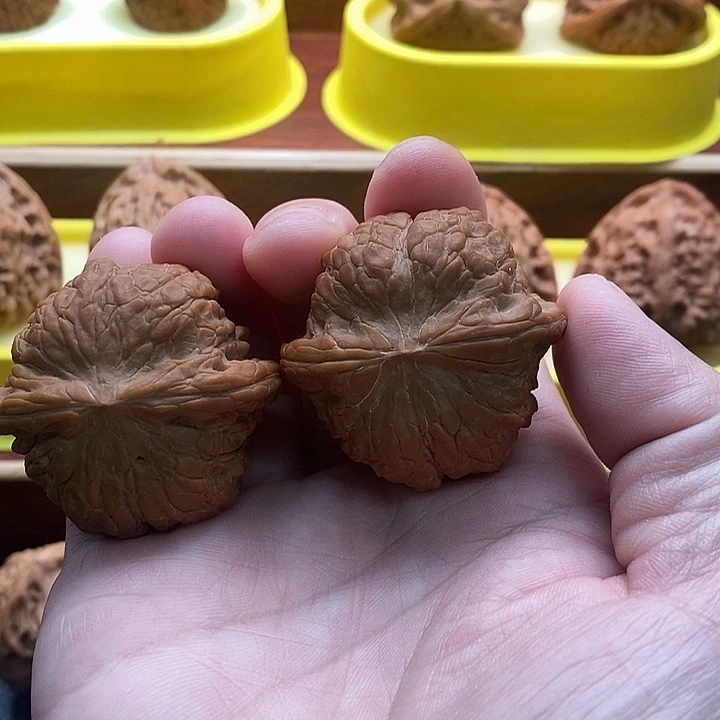 吊坠文玩核桃血麒麟