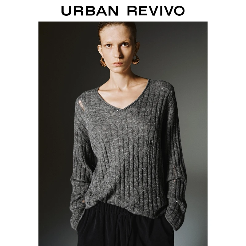 UR2025秋季新款女装休闲设计感破洞亮片V领针织衫UWH950111