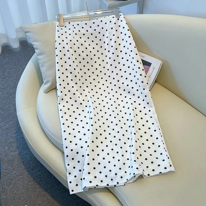 缎面醋酸波点半身裙女夏季2025新款气质高腰垂感包臀裙白色a字裙