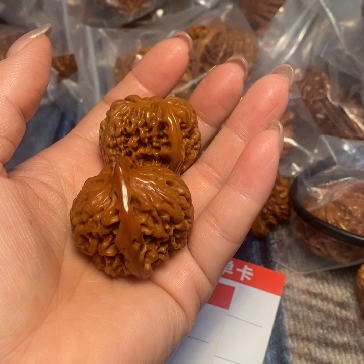 s***e文玩核桃吊坠