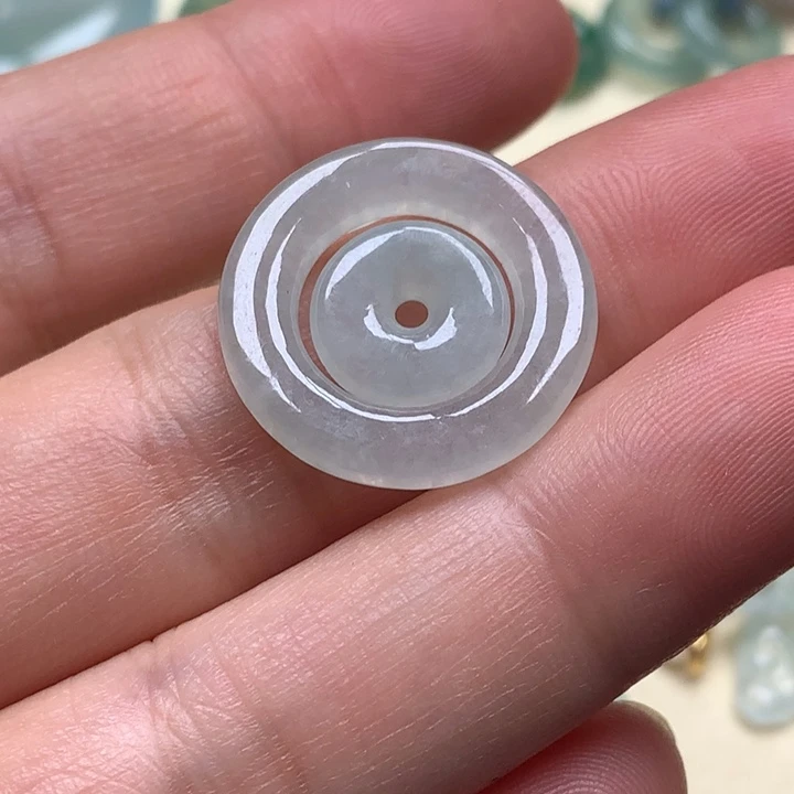 翡翠颈饰未镶嵌翡翠子母扣