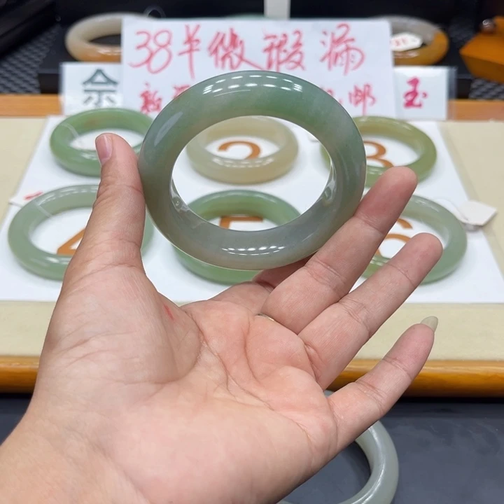 未镶嵌手镯石英质玉爱*心