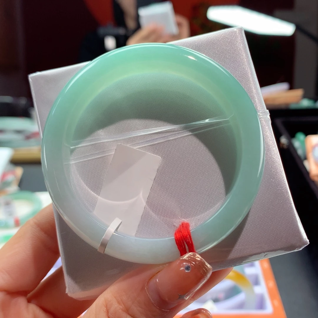 翡翠手镯未镶嵌28号强强推