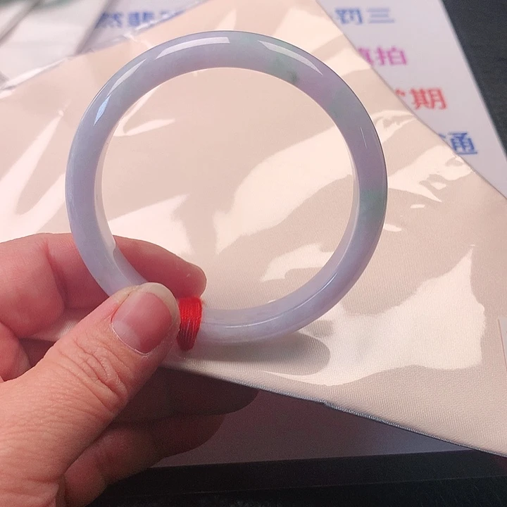 翡翠手镯未镶嵌翡翠133