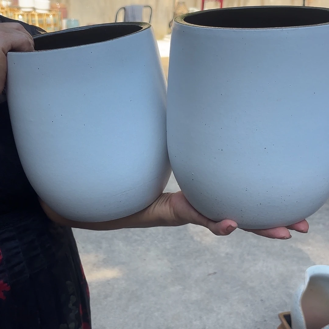 紫砂花盆白蛋壳两个口径18高度22