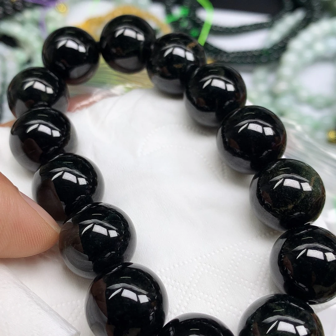 翡翠未镶嵌套链翡翠吊坠