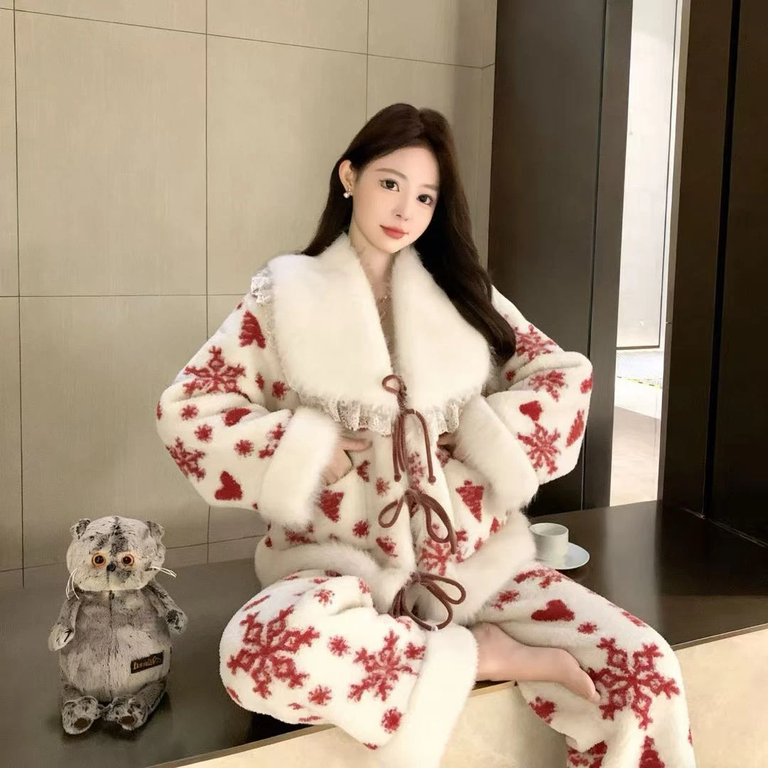 彭裳裳【绒雪绯心】冬装上新女士潮流保暖绒加厚睡衣舒适百搭居家服
