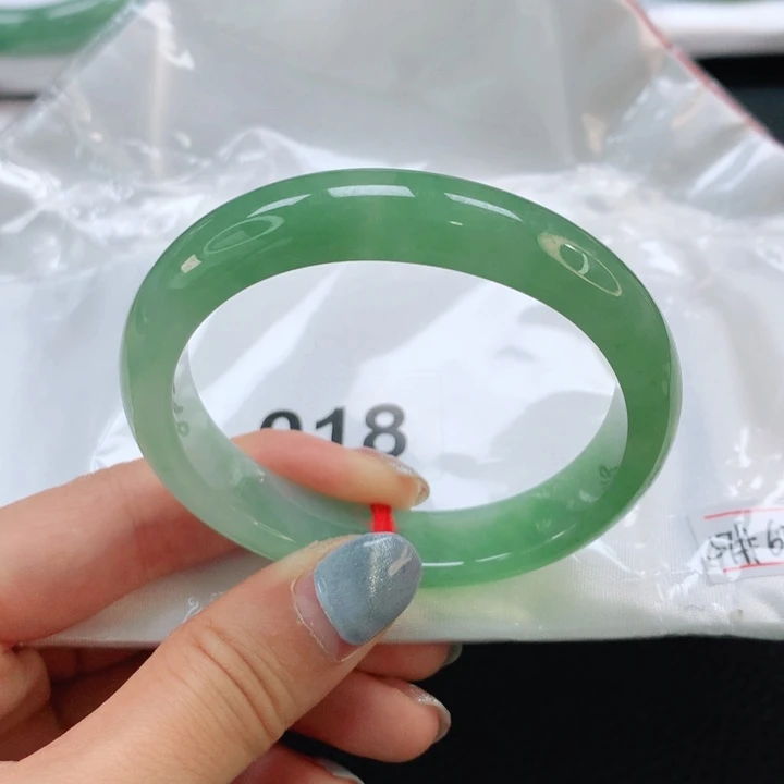 翡翠手镯未镶嵌翡翠手镯51贵妃