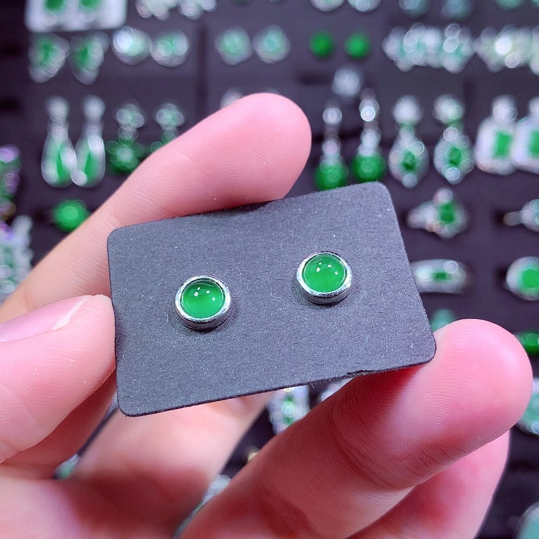 颈饰未镶嵌翡翠天然