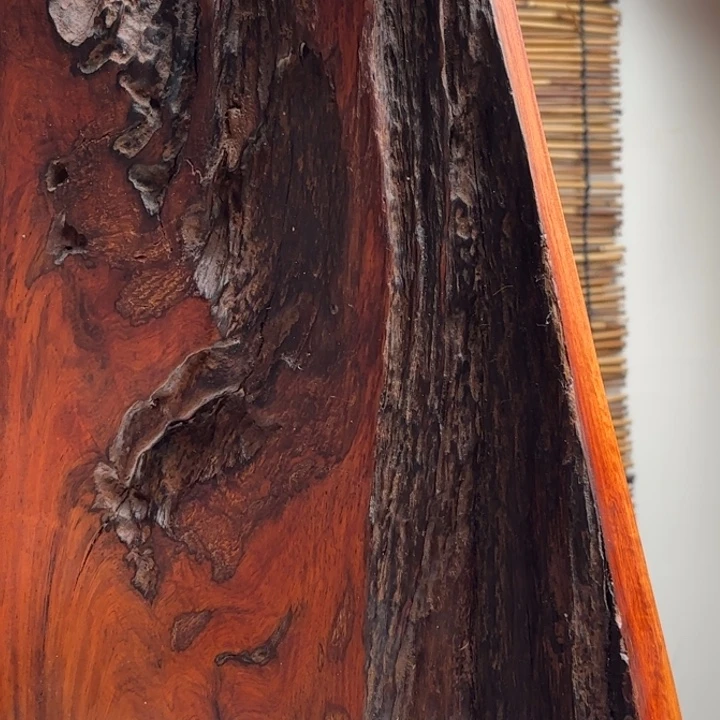 无***语大叶紫檀（黑酸枝木类）