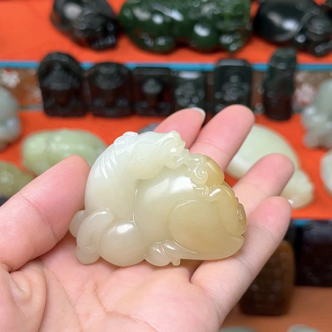 未镶嵌和田玉（糖玉）把件