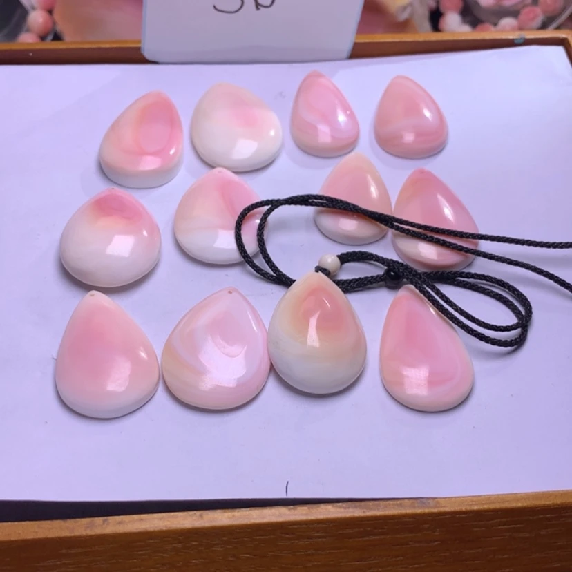 【闪购商品】查罗石颈饰合金福利水滴随机发货