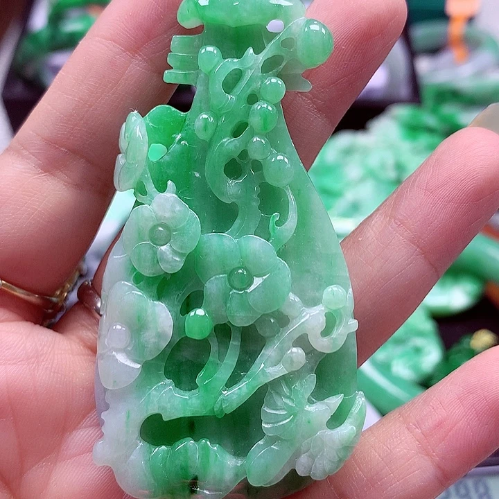 颈饰未镶嵌翡翠翡翠