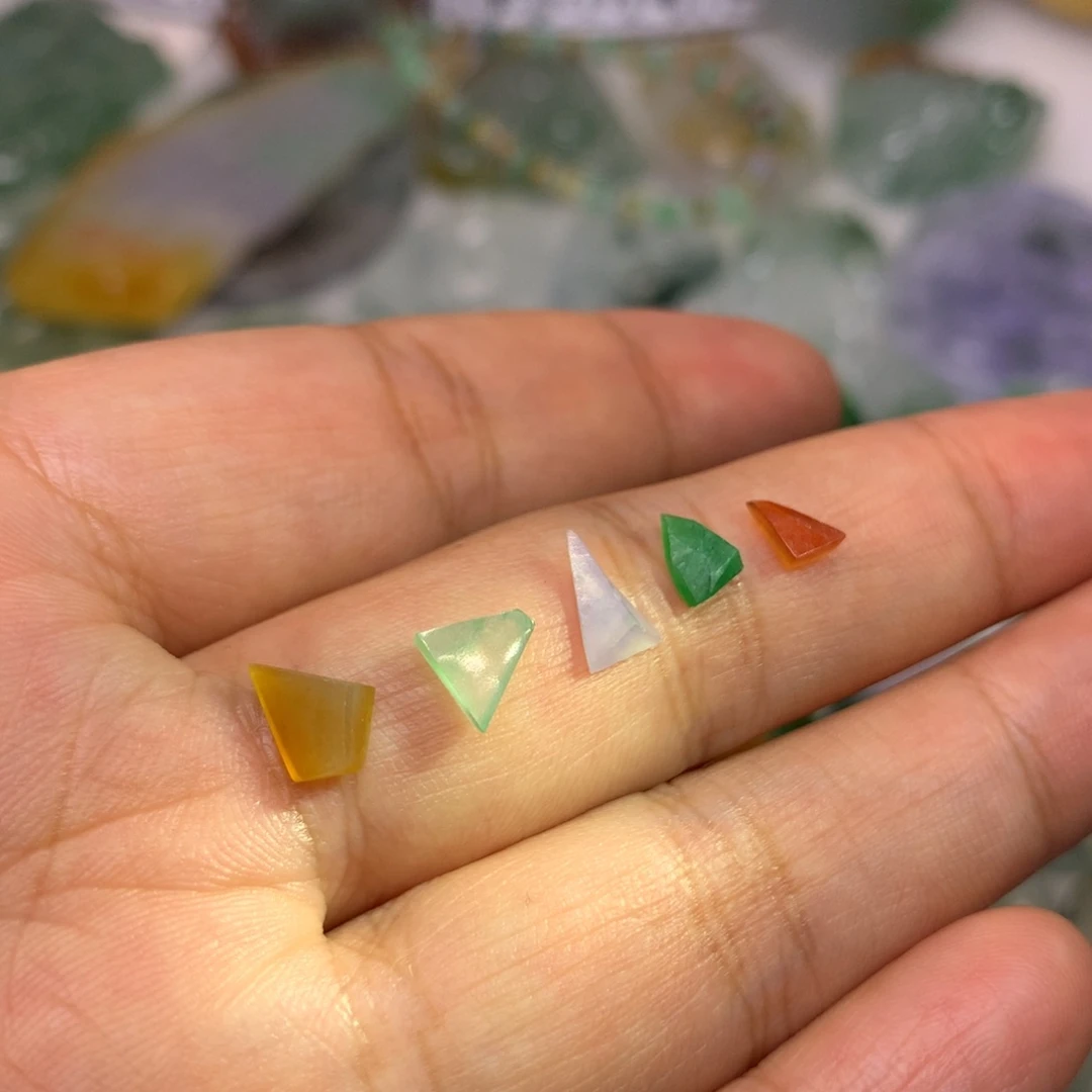 定制翡翠未镶嵌天然翡翠定制