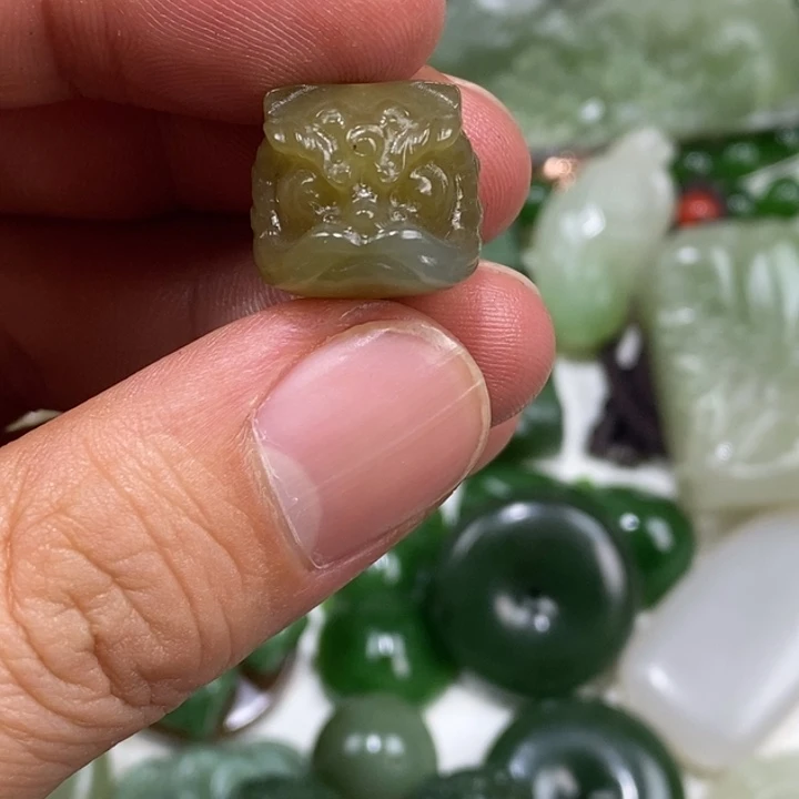 和田玉（糖玉）未镶嵌车挂