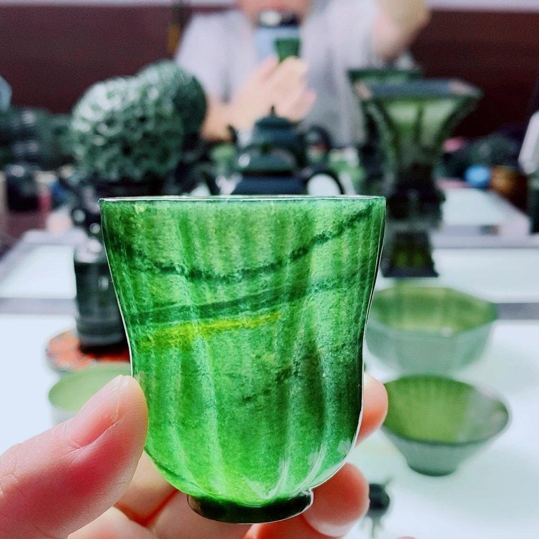 未镶嵌和田玉（青玉）摆件微瑕裂