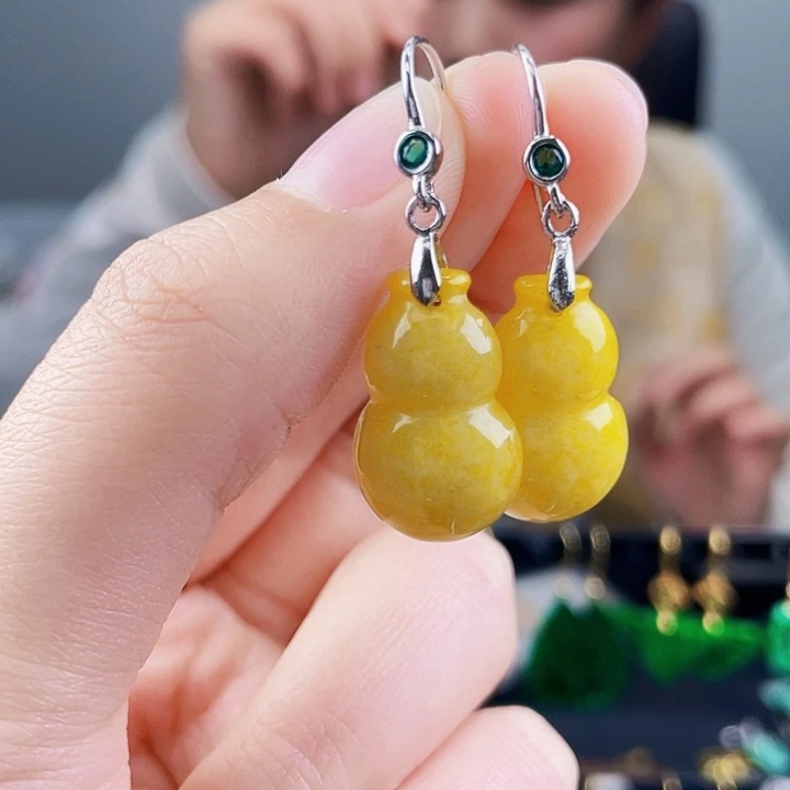 翡翠耳饰未镶嵌饰品