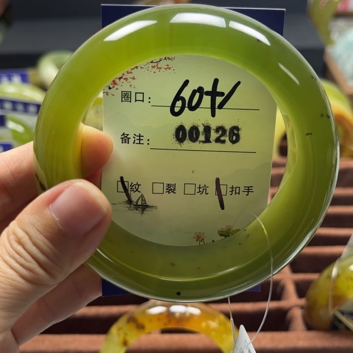 蛇纹石玉未镶嵌手镯傅****）