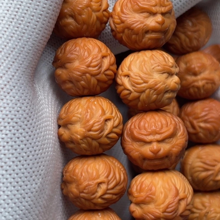 手串猴头核桃胡*大圣