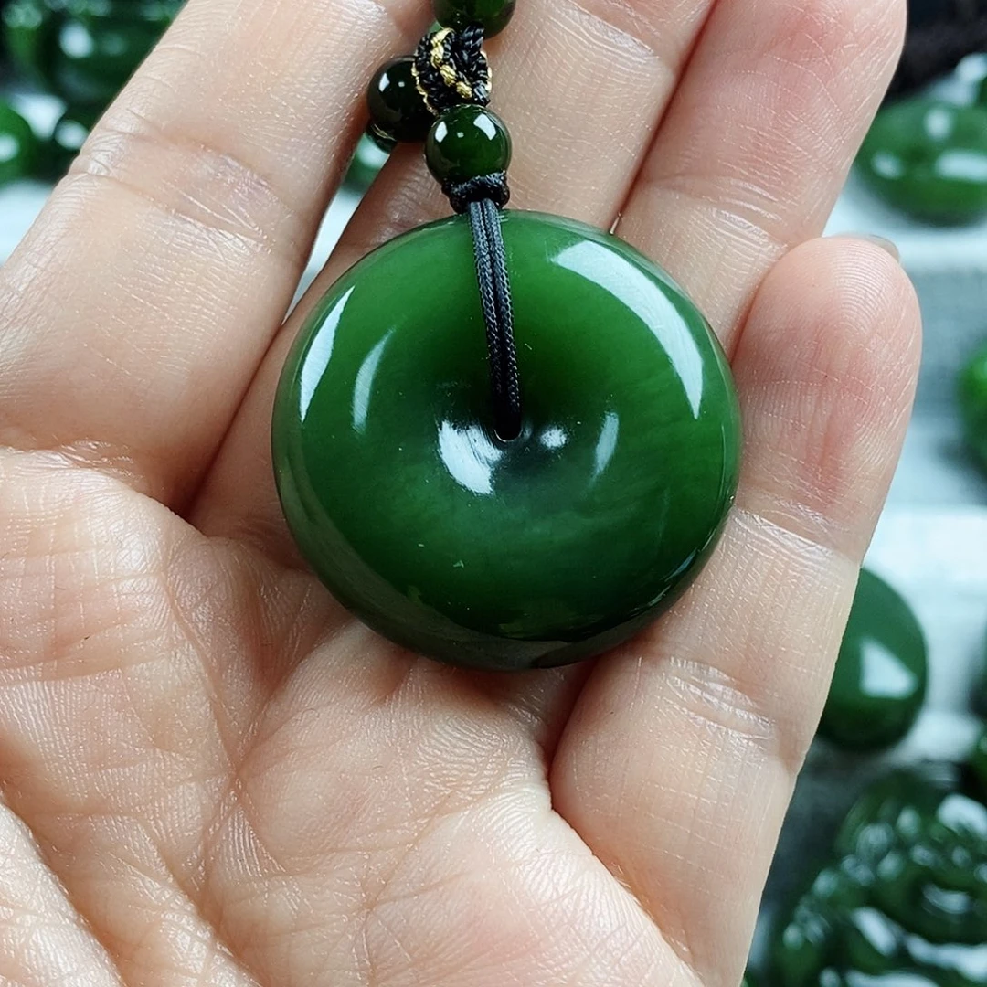 静***水和田玉（碧玉）未镶嵌颈饰